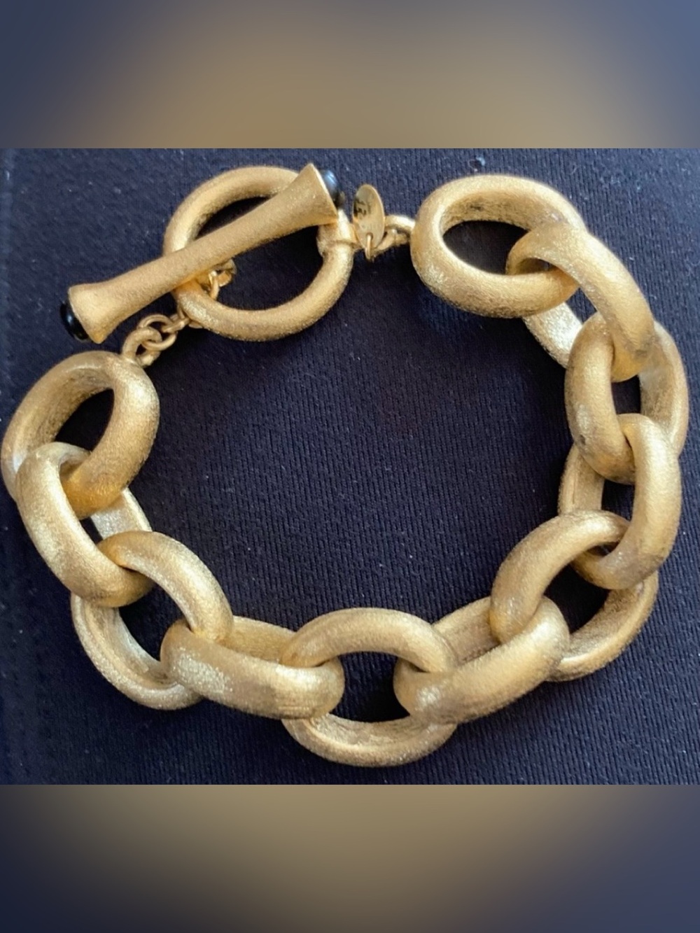 RIVKA FRIEDMAN Chunky, Metallic Gold, Chain Link, Toggle Hook Bracelet